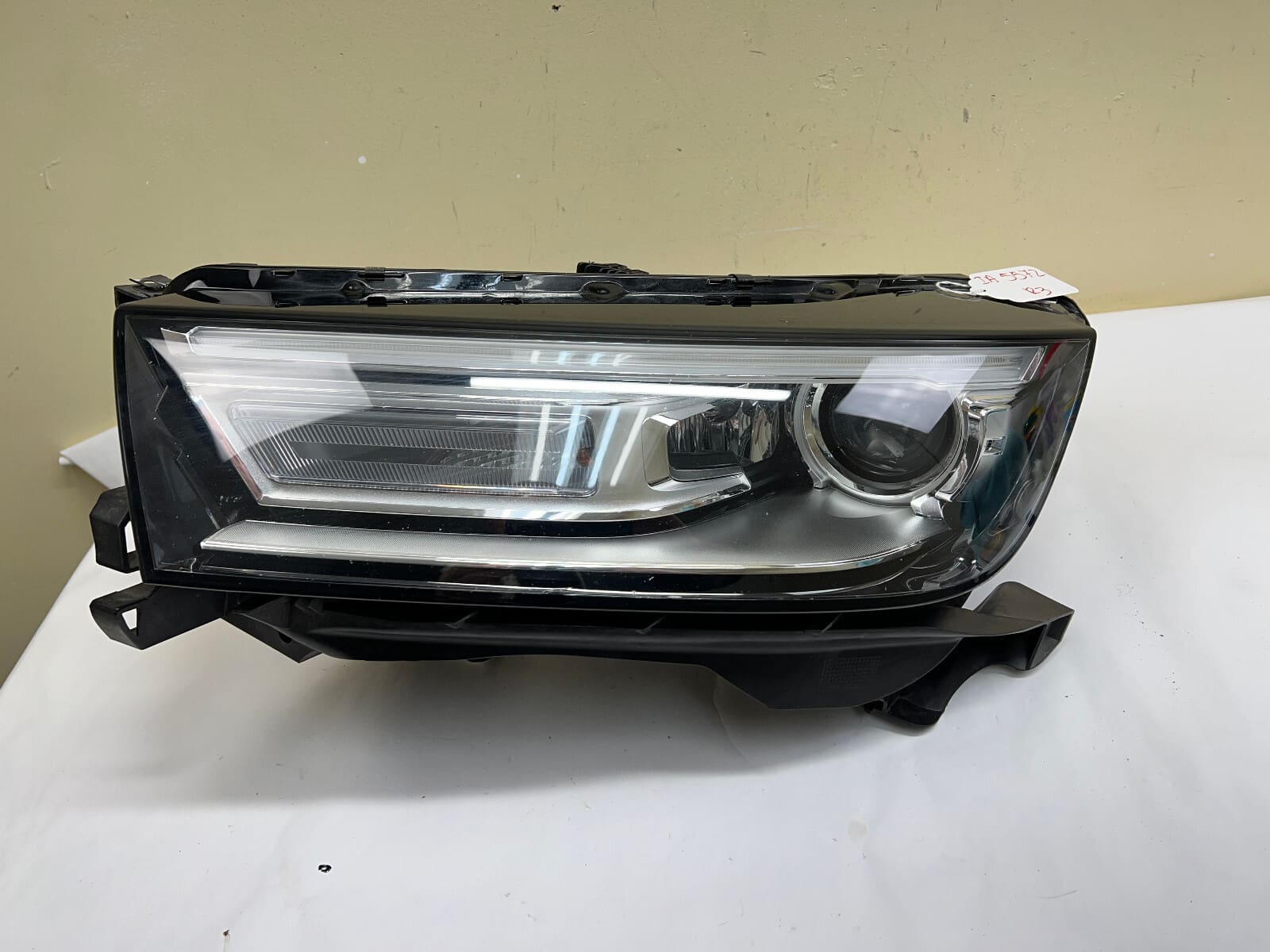 COMPLETE 2018 2019 2020 AUDI Q5 XENON HID FRONT LEFT OEM HEADLIGHT 80A941005B - Image 2