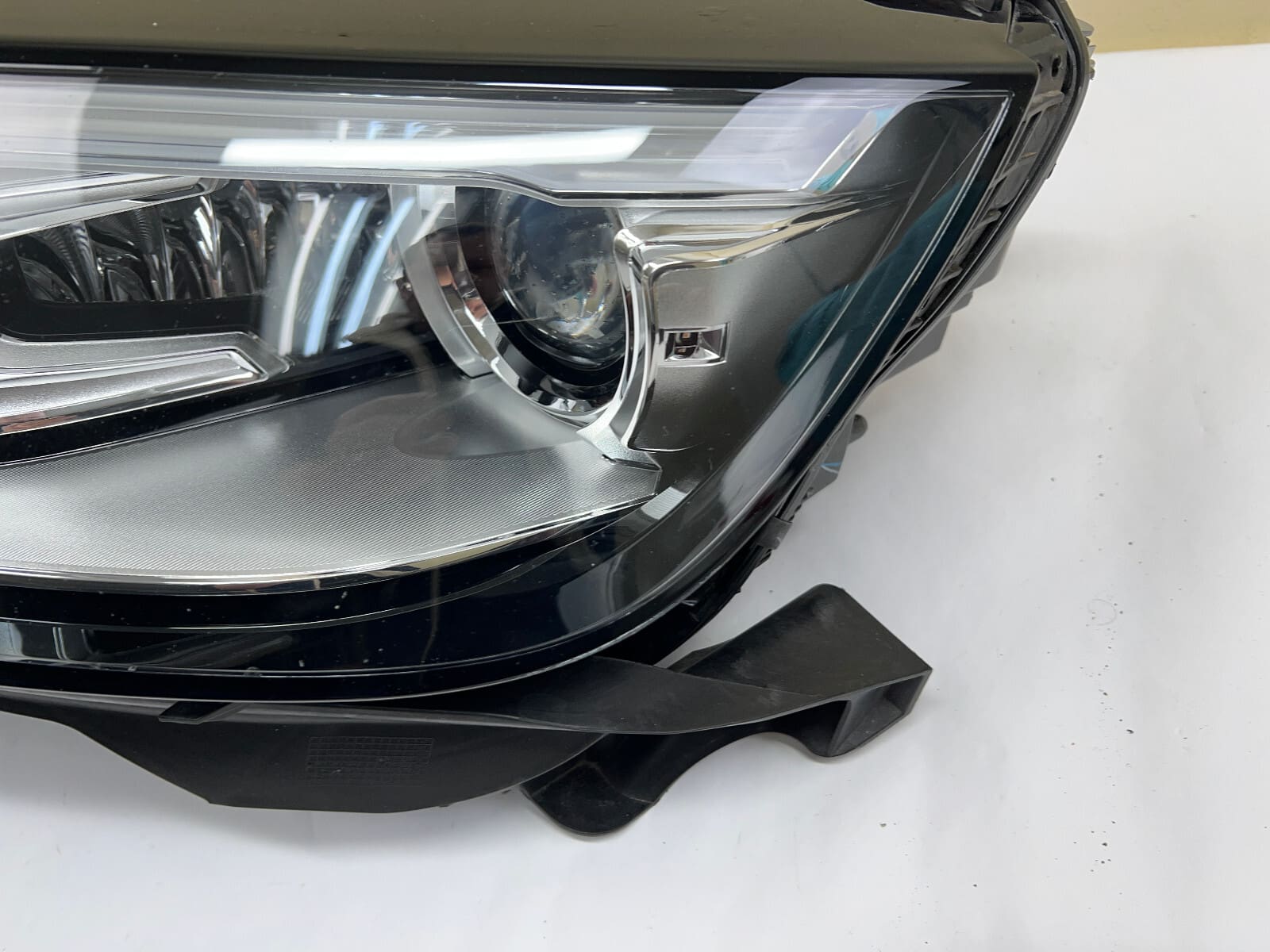 COMPLETE 2018 2019 2020 AUDI Q5 XENON HID FRONT LEFT OEM HEADLIGHT 80A941005B - Image 4
