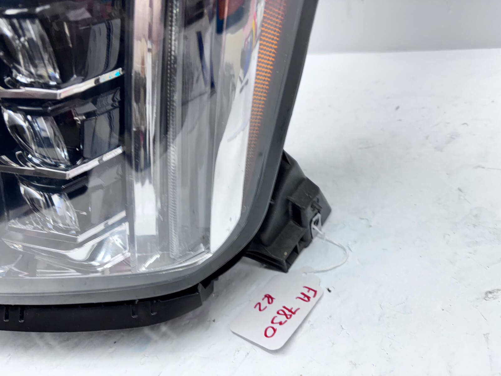 2015 2016 2017 2018 2019 2020 CADILLAC ESCALADE LED LEFT OEM HEADLIGHT 84216044 - Image 10