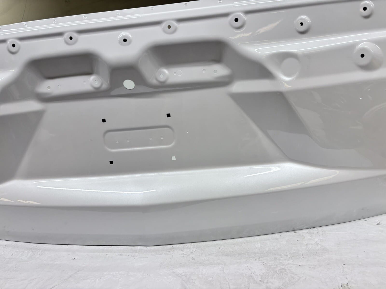 MINT OEM 2021 2022 2023 2024 CADILLAC ESCALADE REAR LIFTGATE TAILGATE 84880968 - Image 9