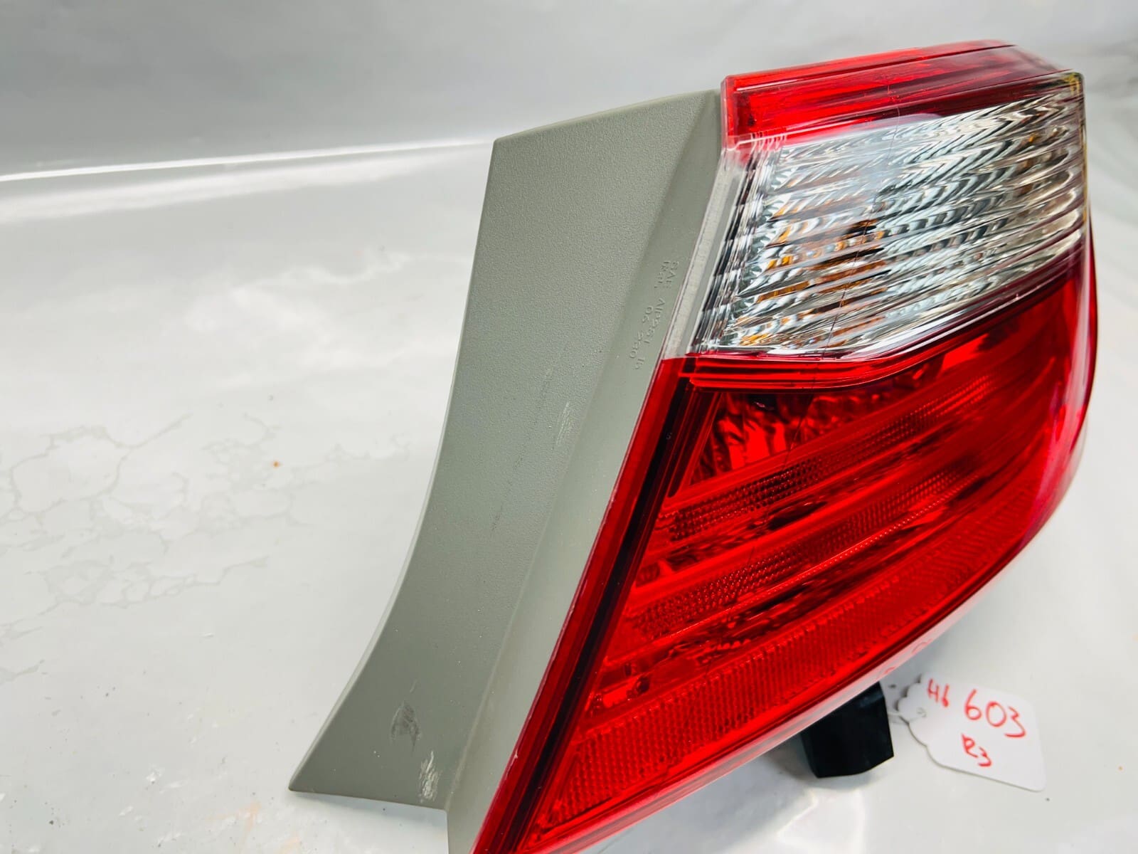 🎈🎈 2015 2016 2017 TOYOTA CAMRY REAR RIGHT OUTER OEM TAIL LIGHT - Image 9