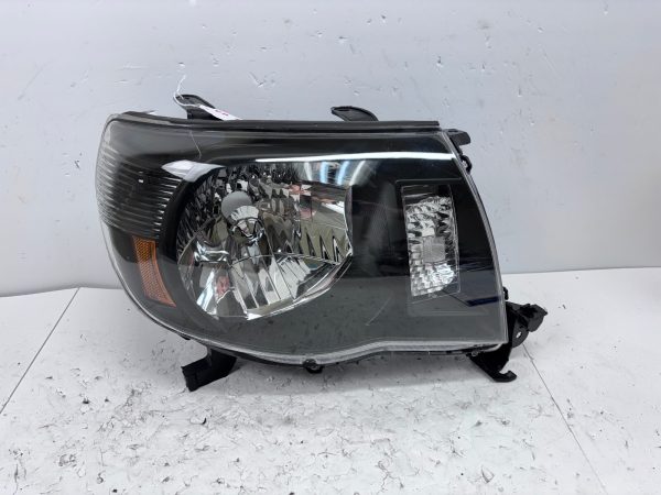 for 2005 2006 2007 2008 2009 2010 2011 toyota tacoma halogen right headlight