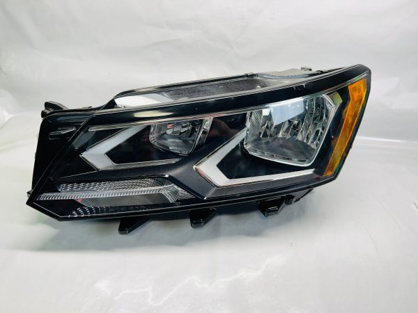 561941005F 2016 2017 2018 2019 VW PASSAT HALOGEN FRONT LEFT OEM HEADLIGHT