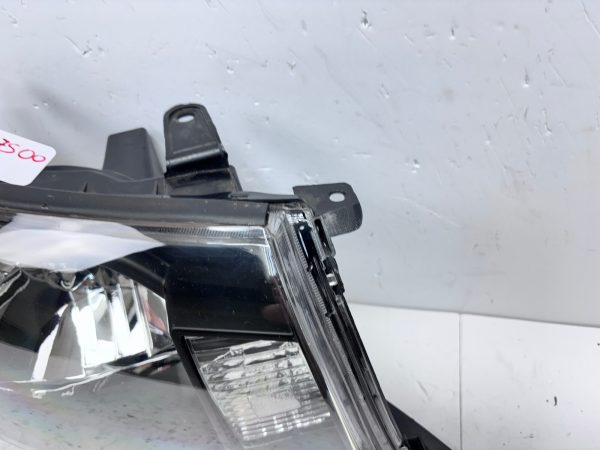 for 2005 2006 2007 2008 2009 2010 2011 toyota tacoma halogen right headlight - Image 6