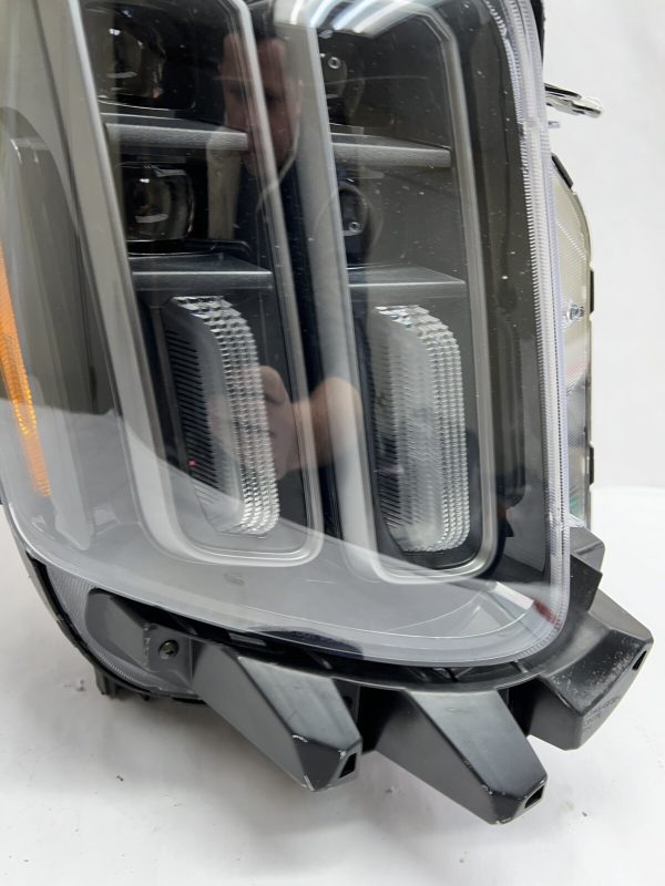 NICE 2023 2024 KIA TELLURIDE FULL LED FRONT RIGHT OEM HEADLIGHT 92102S9550 - Image 9