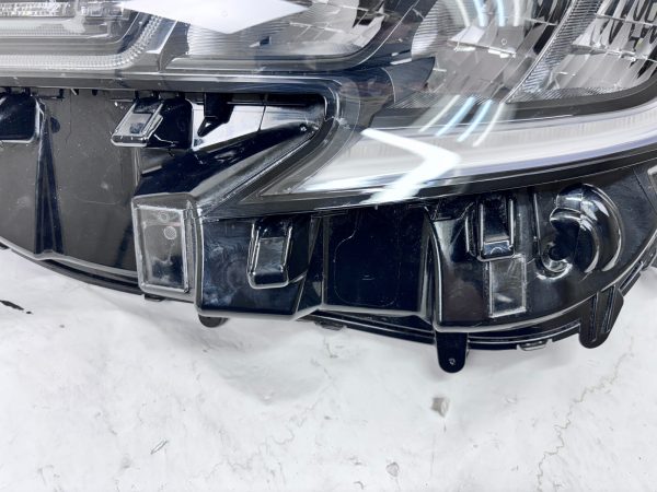 2021 2022 2023 2024 toyota sienna led front left oem headlight damaged - Image 12