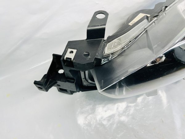 ALL TABS. 2017 2018 MAZDA 3 HALOGEN FRONT LEFT OEM HEADLIGHT GENUINE B63B-51040 - Image 7