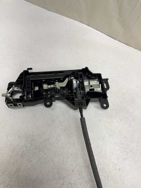 8W1837811A. 2017-2023 AUDI A4 A5 RS5 S4 S5 Front Left Door Handel Support Base - Image 9
