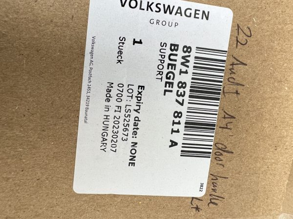8W1837811A. 2017-2023 AUDI A4 A5 RS5 S4 S5 Front Left Door Handel Support Base - Image 10