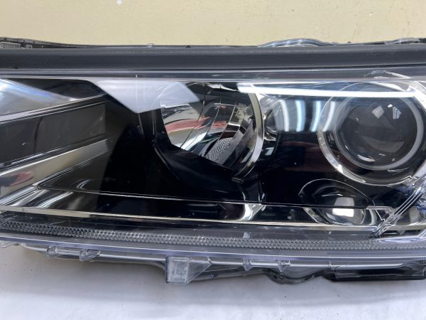 2017 2018 2019 TOYOTA HIGHLANDER HALOGEN LED FRONT LEFT OEM HEADLIGHT - Image 4