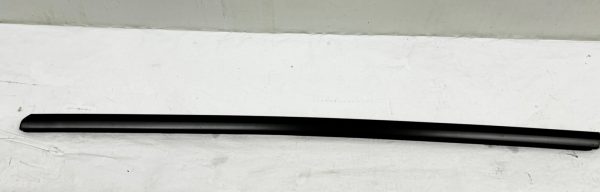 2020 2021 2022 2023 Tesla Model Y front left door belt molding oem 1621166-00-B