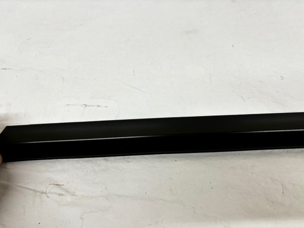 2020 2021 2022 2023 Tesla Model Y front left door belt molding oem 1621166-00-B - Image 9