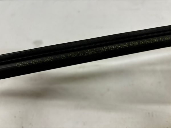 2020 2021 2022 2023 Tesla Model Y front left door belt molding oem 1621166-00-B - Image 11