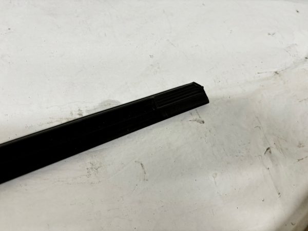 2020 2021 2022 2023 Tesla Model Y front left door belt molding oem 1621166-00-B - Image 12