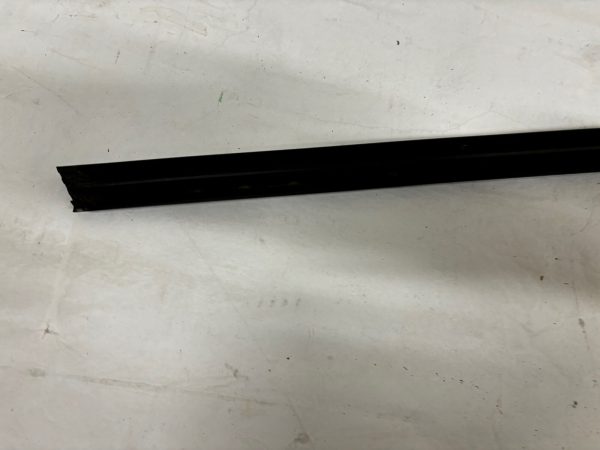 2020 2021 2022 2023 Tesla Model Y front left door belt molding oem 1621166-00-B - Image 13