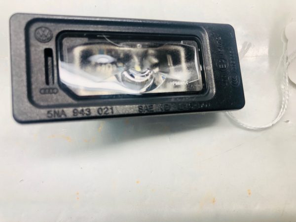 5NA943021, VW ATLAS PASSAT JETTA TIGUAN GOLF REAR LED LICENSE PLATE LIGHT OEM - Image 2