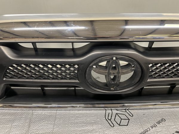 2012 2013 2014 2015 TOYOTA TACOMA FRONT OEM GRILLE CHROME 53100-04470 - Image 7
