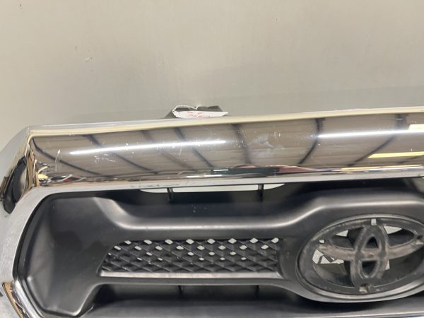 2012 2013 2014 2015 TOYOTA TACOMA FRONT OEM GRILLE CHROME 53100-04470 - Image 8