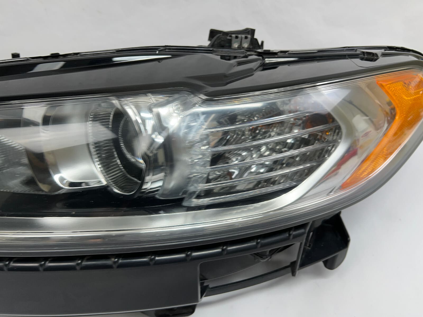 ds7313w030cd 2013 2014 2015 2016 ford fusion halogen front left oem headlight - Image 4