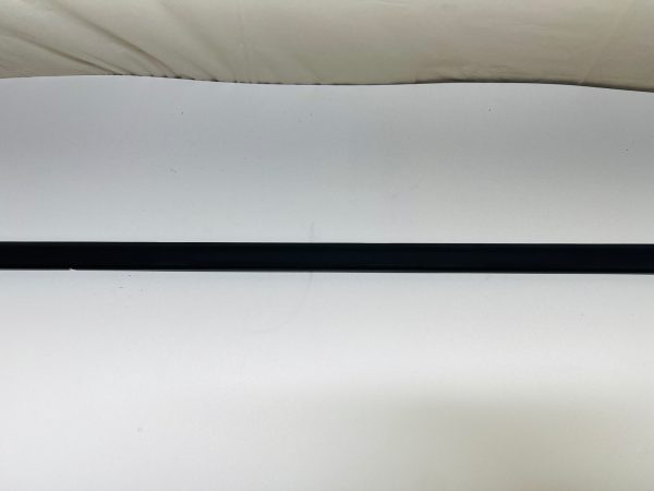 2016 2017 2018 2019 CHEVY VOLT FRONT RIGHT WINDOW BELT MOLDING OEM 23114914 - Image 2