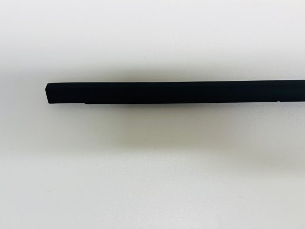2016 2017 2018 2019 CHEVY VOLT FRONT RIGHT WINDOW BELT MOLDING OEM 23114914 - Image 4