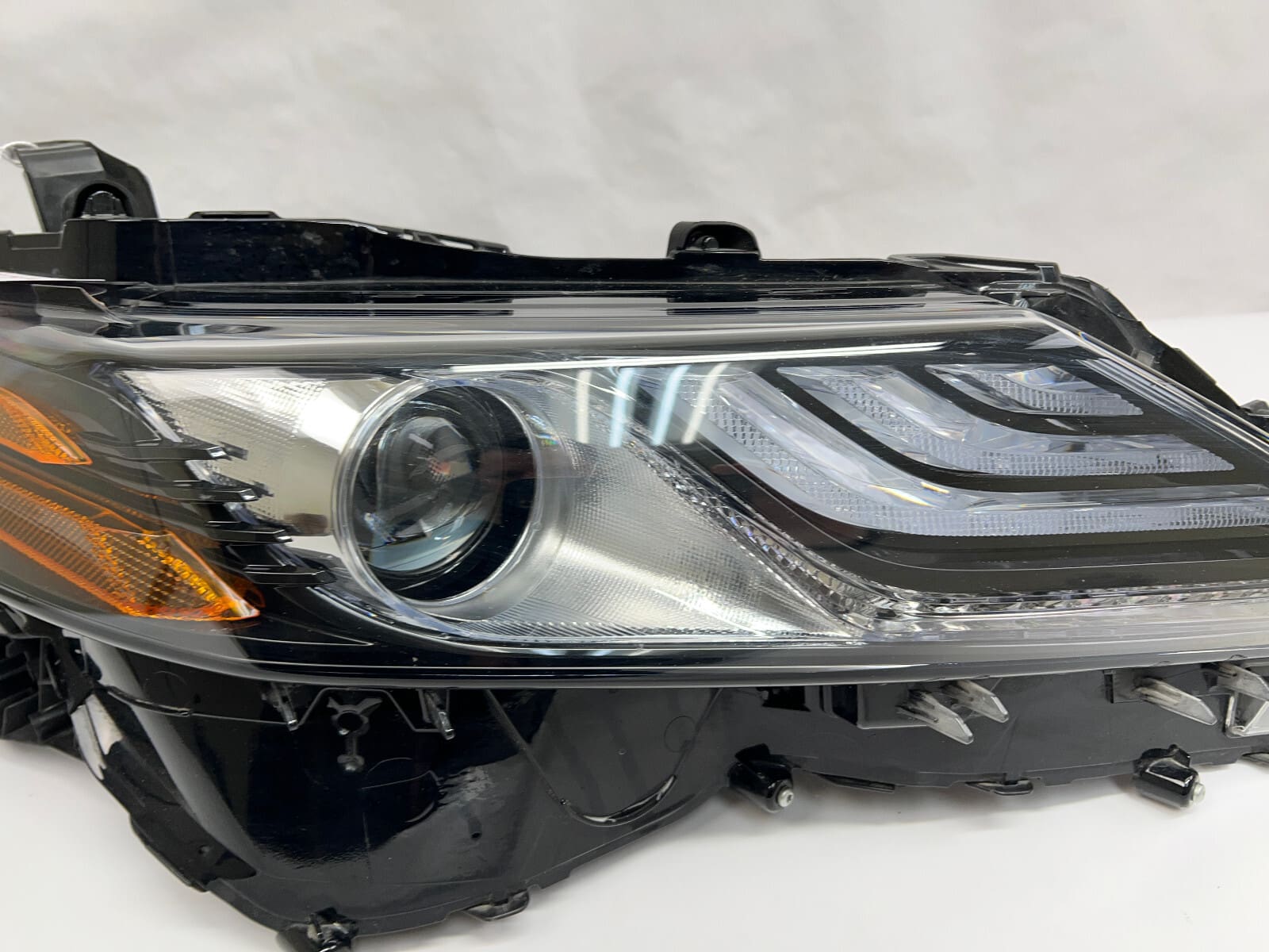 2018-2020 2021 2022 2023 TOYOTA CAMRY XLE FULL LED BLACK TRD RIGHT OEM HEADLIGHT - Image 5