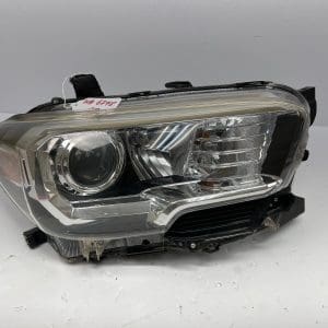 2016 2017 2018 2019 2020 2021 2022 toyota tacoma halogen  right oem headlight