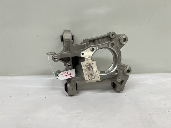 OEM 68200071ad. 2015 2016 2017 Chrysler 200 Rear Left Knuckle Genuine