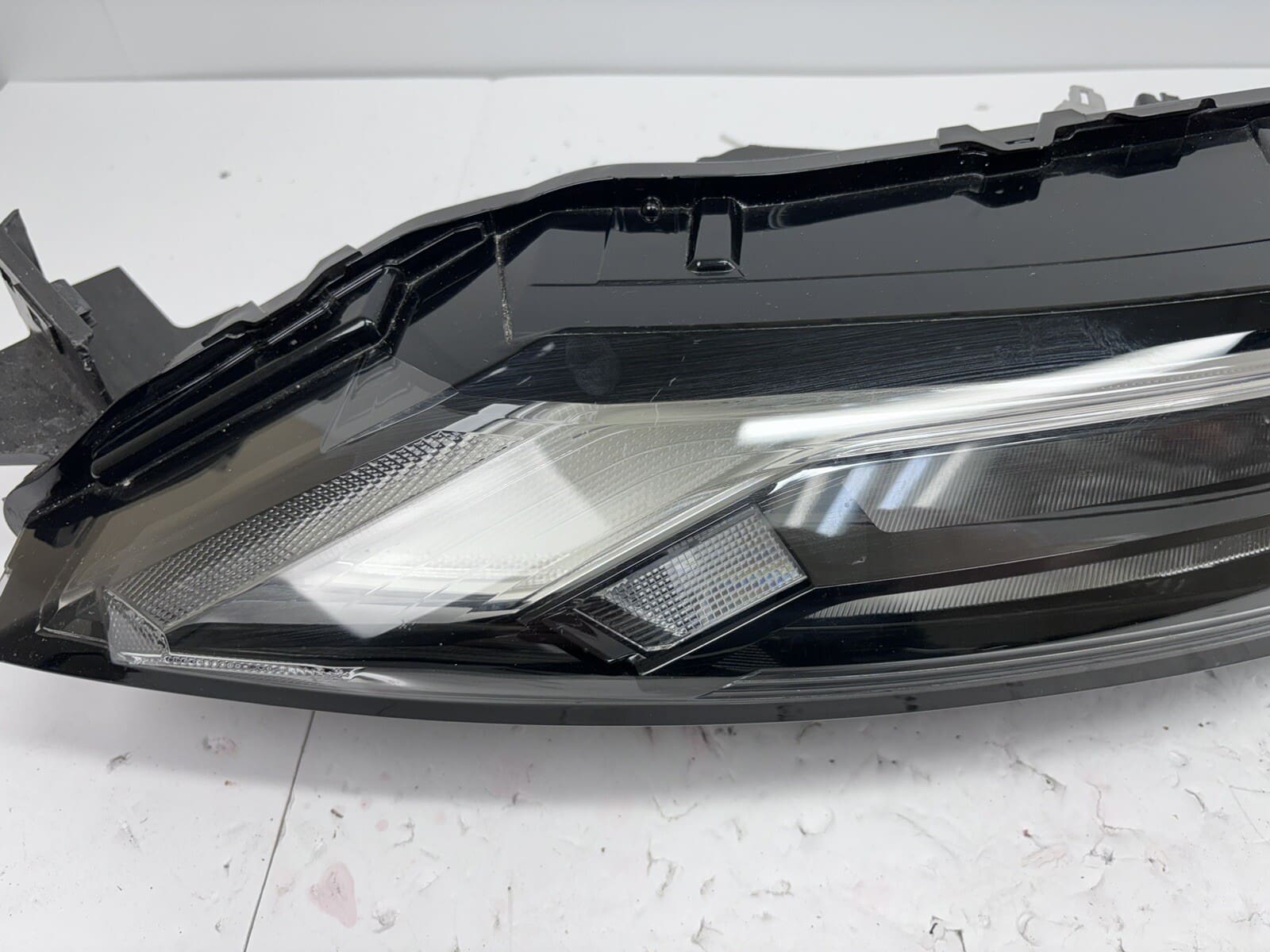 2021 2022 2023 nissan rogue led front left oem headlight running light - Image 3