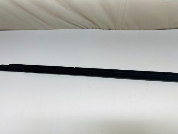 2016 2017 2018 2019 CHEVY VOLT FRONT RIGHT WINDOW BELT MOLDING OEM 23114914 - Image 11
