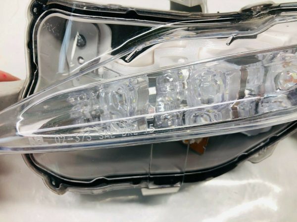 2017 2018 2019 TOYOTA COROLLA LED FRONT LEFT OEM RUNNING LIGHT FOG LIGHT - Image 8