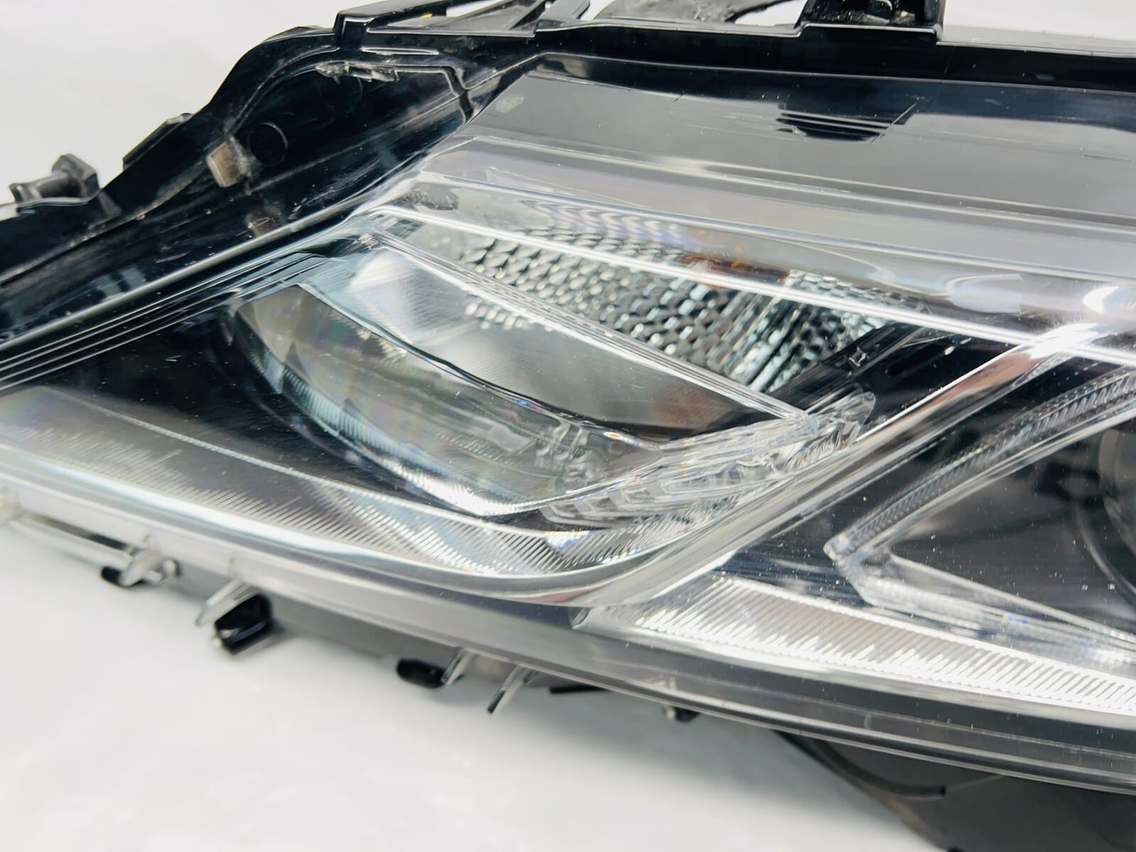 2018 2019 2020 2021 2022 2023 TOYOTA CAMRY LED FRONT LEFT OEM HEADLIGHT - Image 8