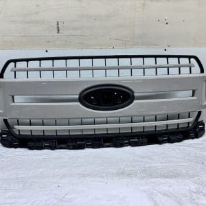 OEM 2018 2019 2020 FORD F150 FRONT GRILLE jl3z8200fcptm NEW NOT PAINTED