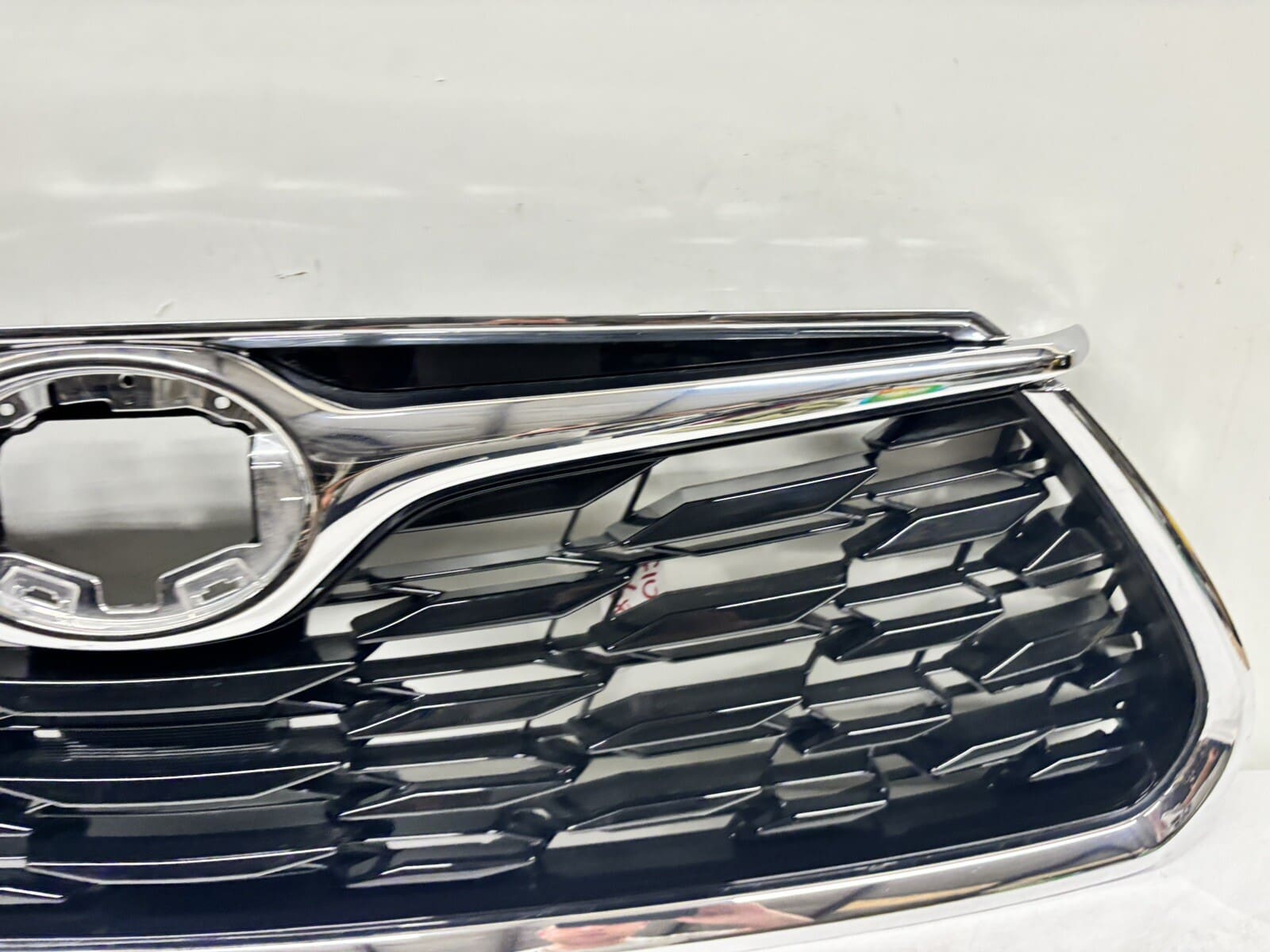 đniceđ 53111-0E250 2020 2021 2022 toyota highlander chrome front oem grille - Image 5