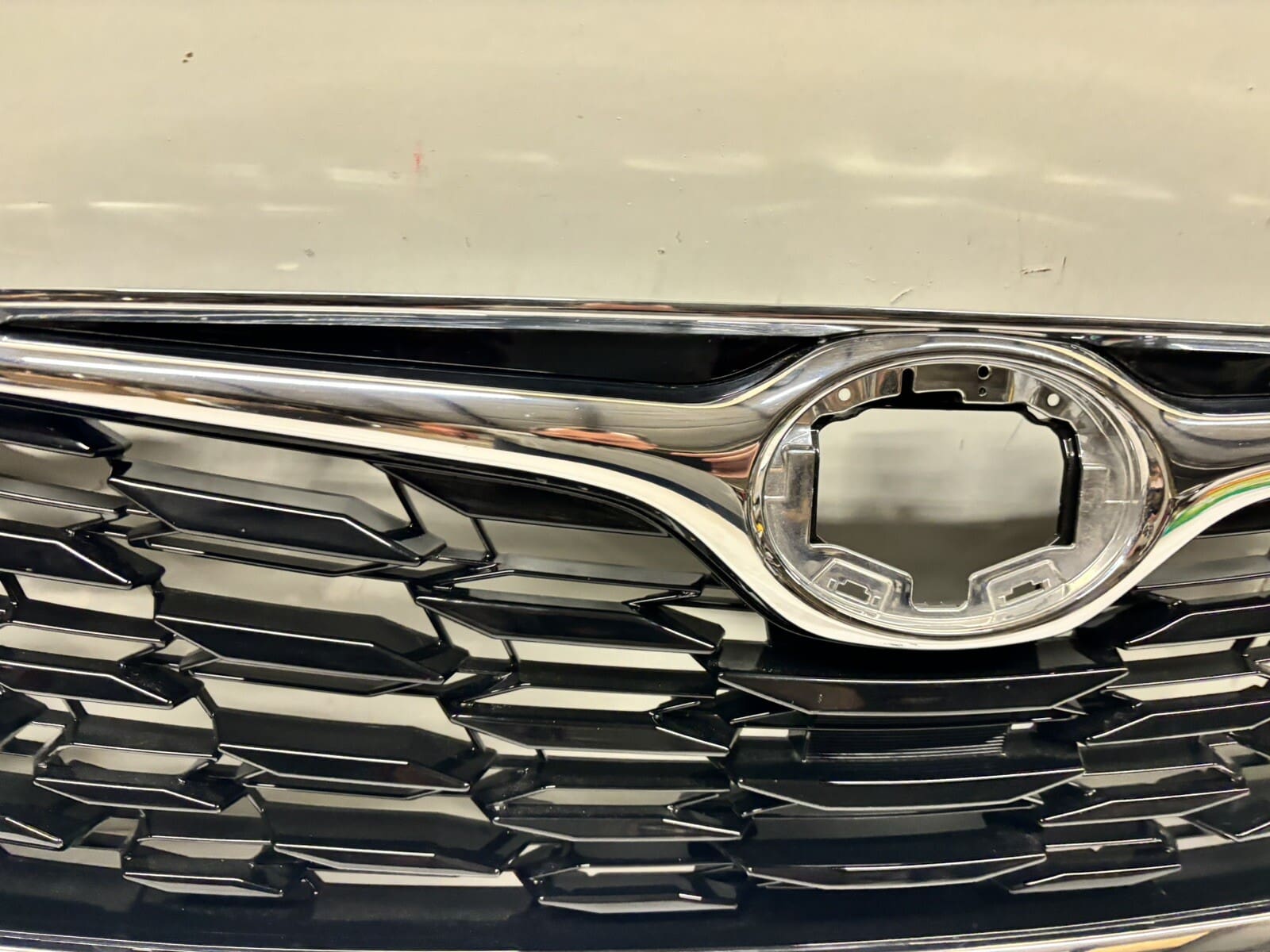 đniceđ 53111-0E250 2020 2021 2022 toyota highlander chrome front oem grille - Image 10