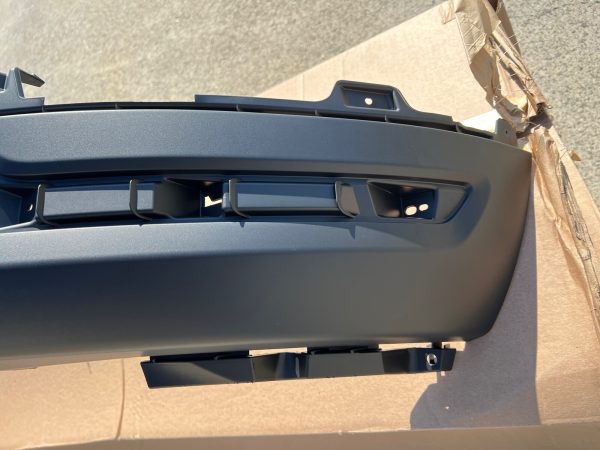 2018 2019 FORD EXPLORER  FRONT LOWER BUMPER COVER VALANCE OEM GENUINE - Image 3