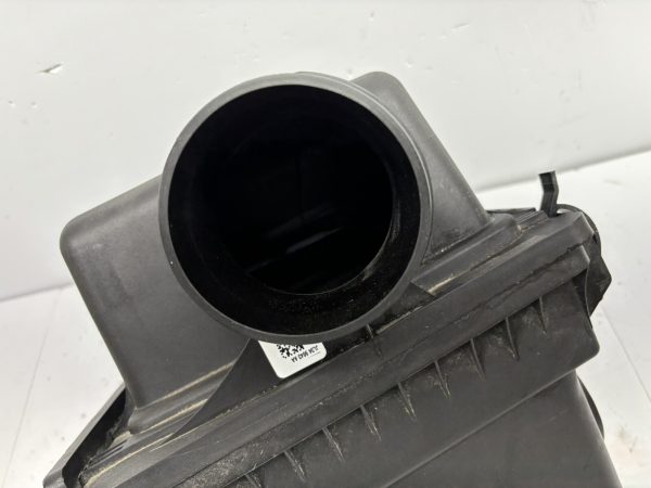 OEM jl349600aa 2018-2021 Lincoln Navigator 2018-2022 Expedition Air Cleaner Box - Image 10