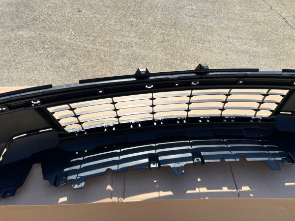 2018 2019 FORD EXPLORER  FRONT LOWER BUMPER COVER VALANCE OEM GENUINE - Image 19
