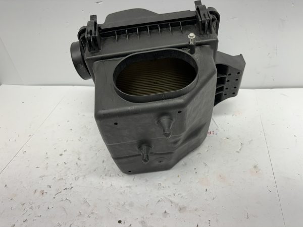 OEM jl349600aa 2018-2021 Lincoln Navigator 2018-2022 Expedition Air Cleaner Box - Image 13
