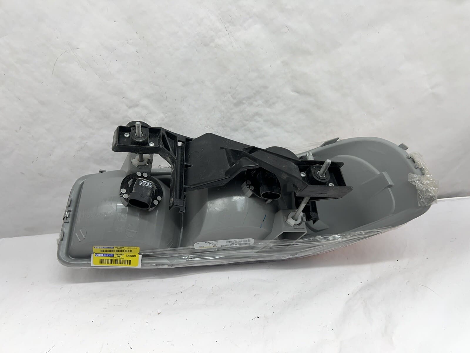 1999-2001 2002 2003 2004 2005 2006 Gmc Sierra Gmc Yukon Front Right Headlight - Image 15