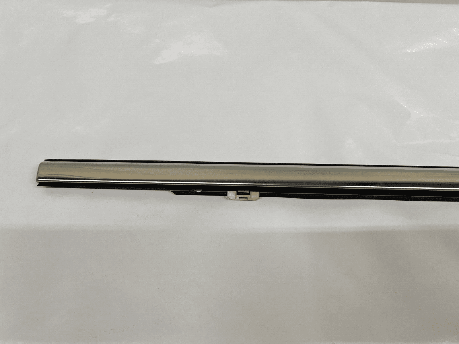 86823419 2019-2022 2023 chevy silverado 1500 front right door belt molding oem - Image 6