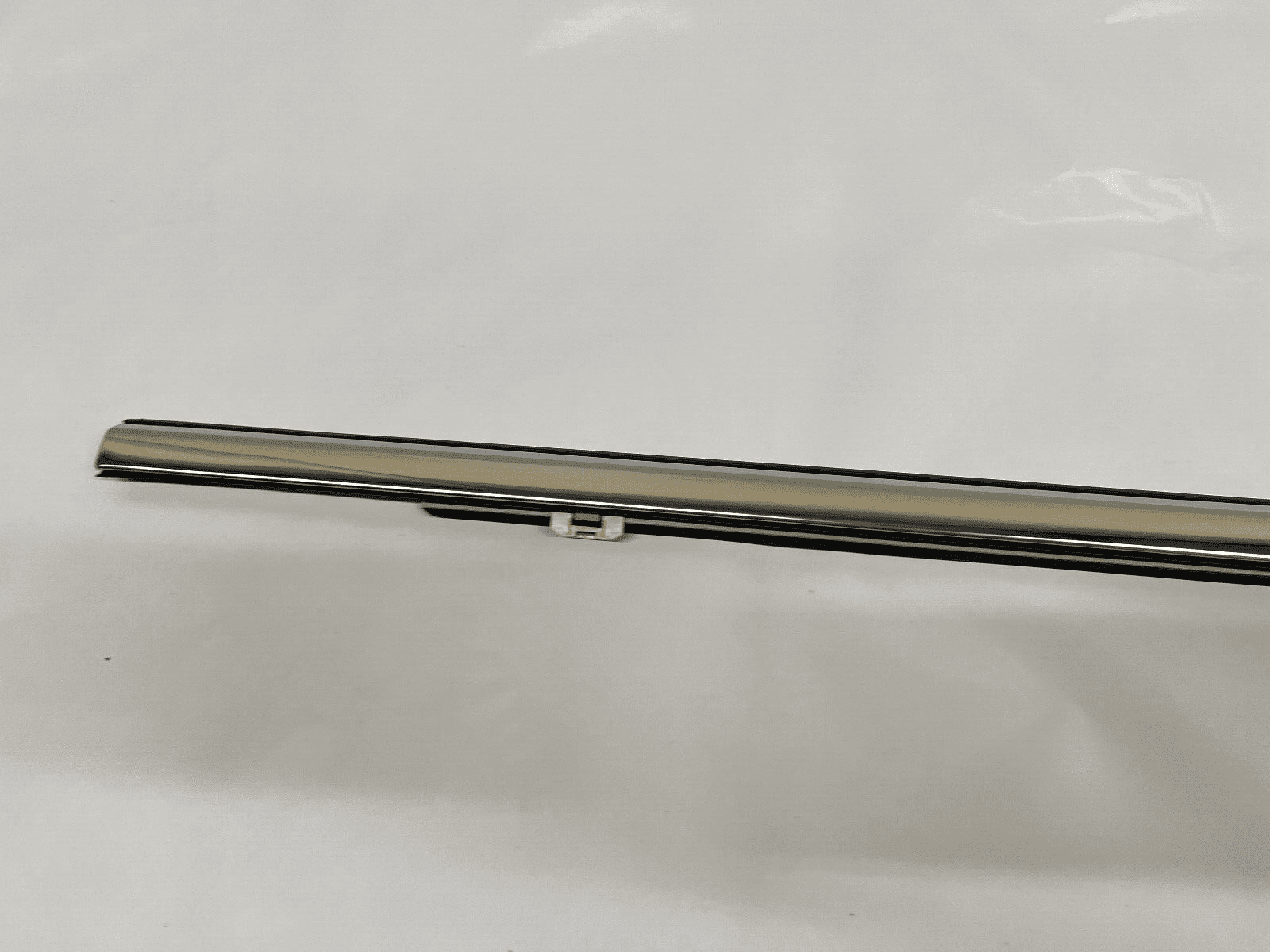 84842450 2019 2020 2021 2022 2023 gmc sierra rear left door belt molding oem - Image 7
