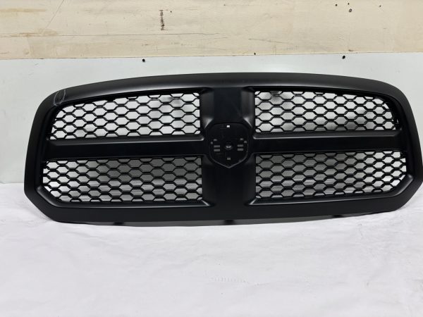 2013 2014 2015 2016 2017 2018 DODGE RAM 1500 FRONT OEM GRILLE GENUINE 68197703AA