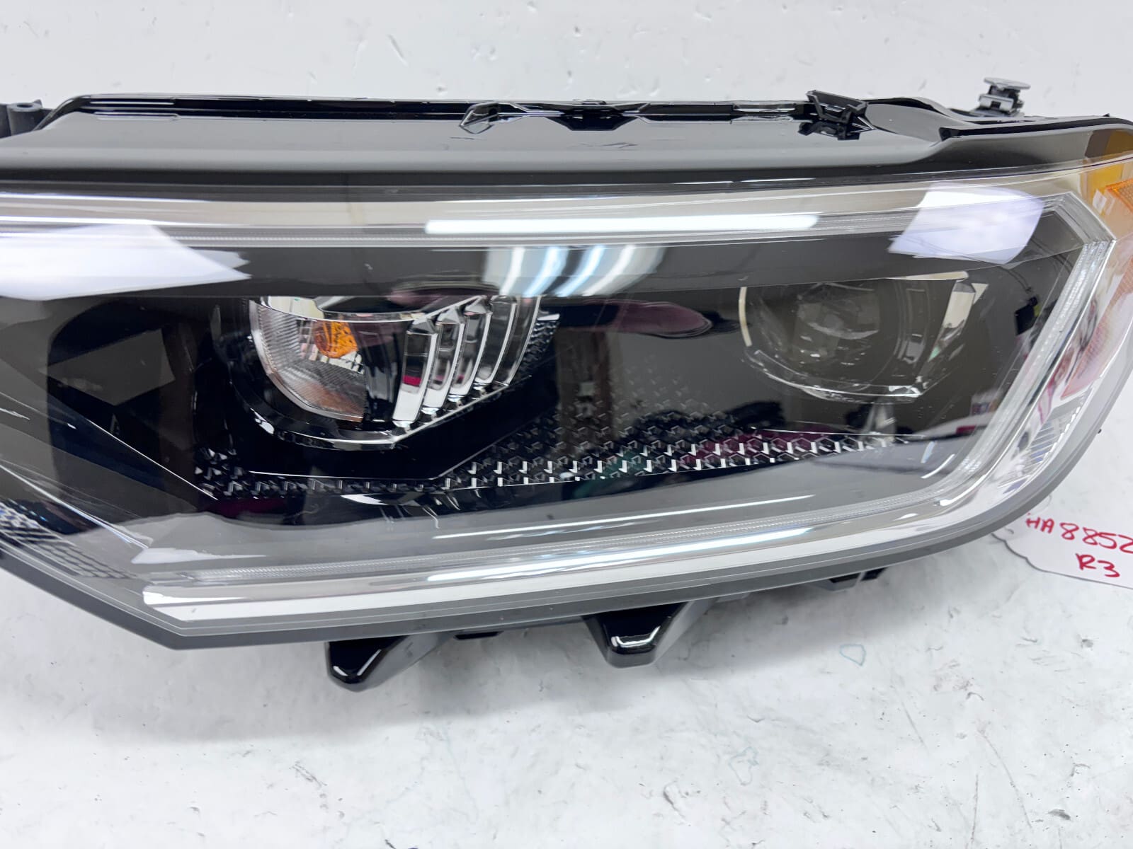 MINT 2019 2020 2021 2022 2023 VW JETTA GLi LED PROJECTOR LEFT OEM HEADLIGHT - Image 9