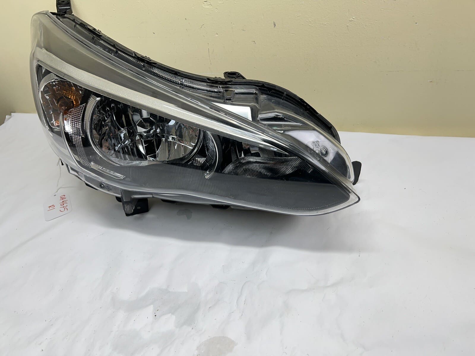 2017 2018 2019 2020 2021 2022 2023 SUBARU IMPREZA HALOGEN RIGHT OEM HEADLIGHT - Image 2