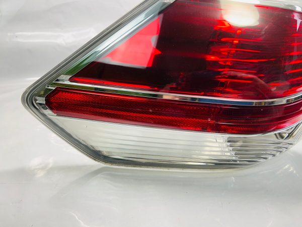 2014 2015 2016 NISSAN ROGUE HALOGEN REAR LEFT OEM TAIL LIGHT - Image 2