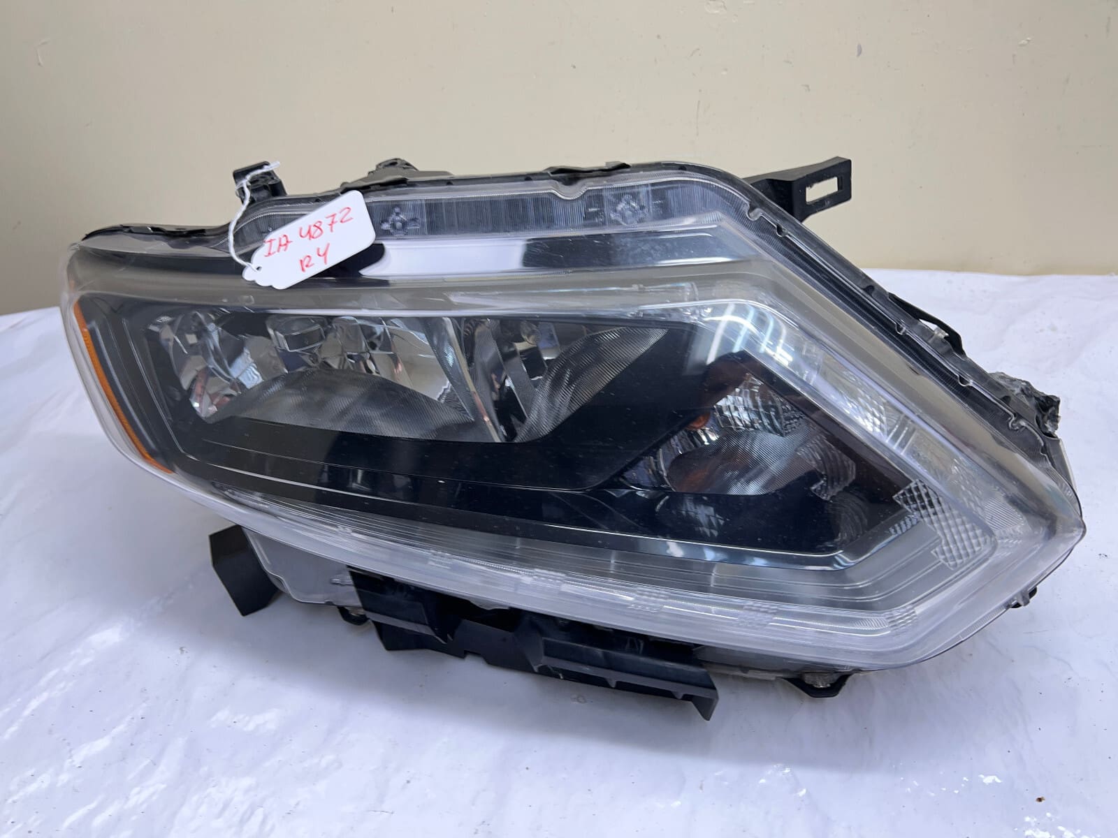 2014 2015 2016 NISSAN ROGUE HALOGEN LED FRONT RIGHT OEM HEADLIGHT - Image 2