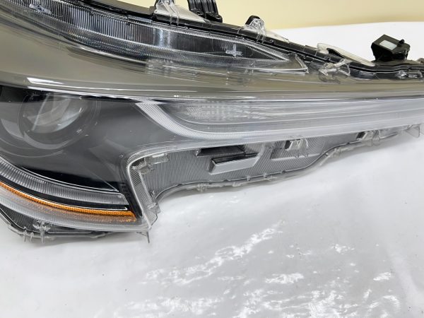 2020 2021 2022 TOYOTA COROLLA LED FRONT RIGHT OEM HEADLIGHT - Image 8