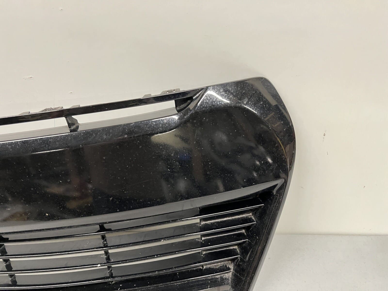 2014 2015 2016 TOYOTA COROLLA FRONT OEM LOWER GRILLE 5310202210 - Image 4