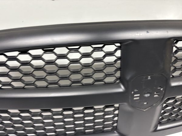 2013 2014 2015 2016 2017 2018 DODGE RAM 1500 FRONT OEM GRILLE GENUINE 68197703AA - Image 10